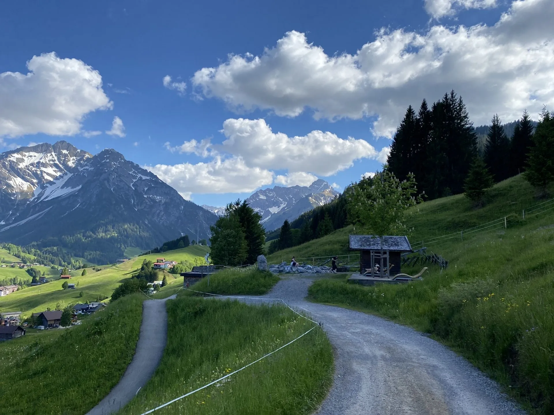 Wassertretbecken mit unserem Haus schon im Hintergrund